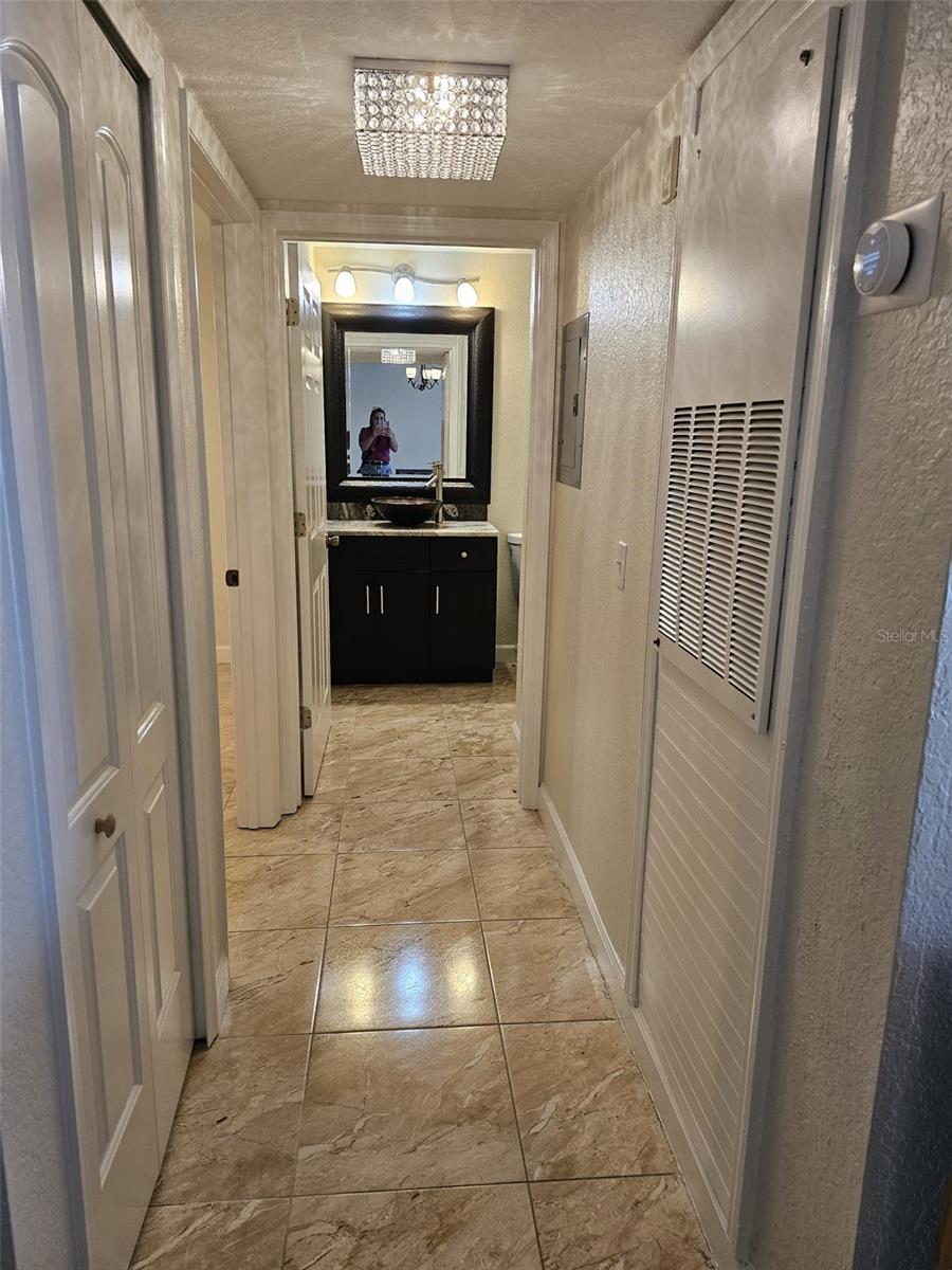 Image 10 of 20 For 13815 Fairway Island Drive 1315