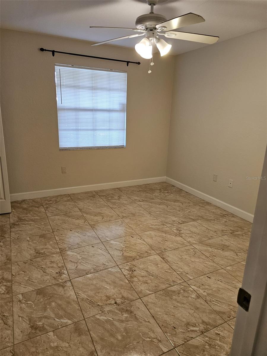 Image 13 of 20 For 13815 Fairway Island Drive 1315