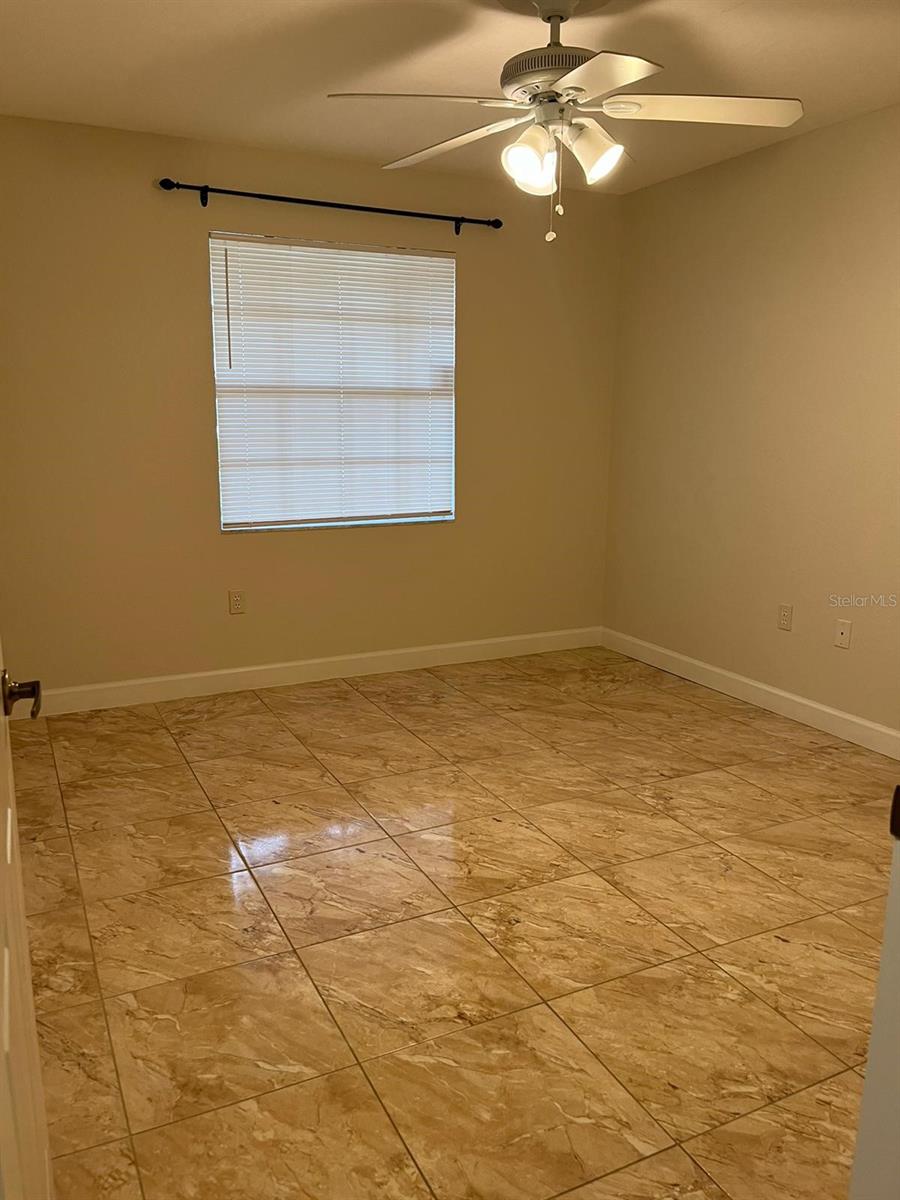 Image 19 of 20 For 13815 Fairway Island Drive 1315