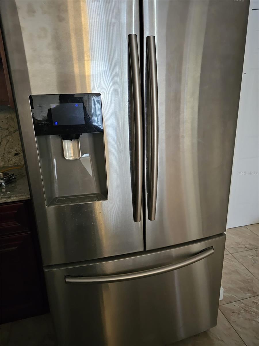 Image 2 of 20 For 13815 Fairway Island Drive 1315