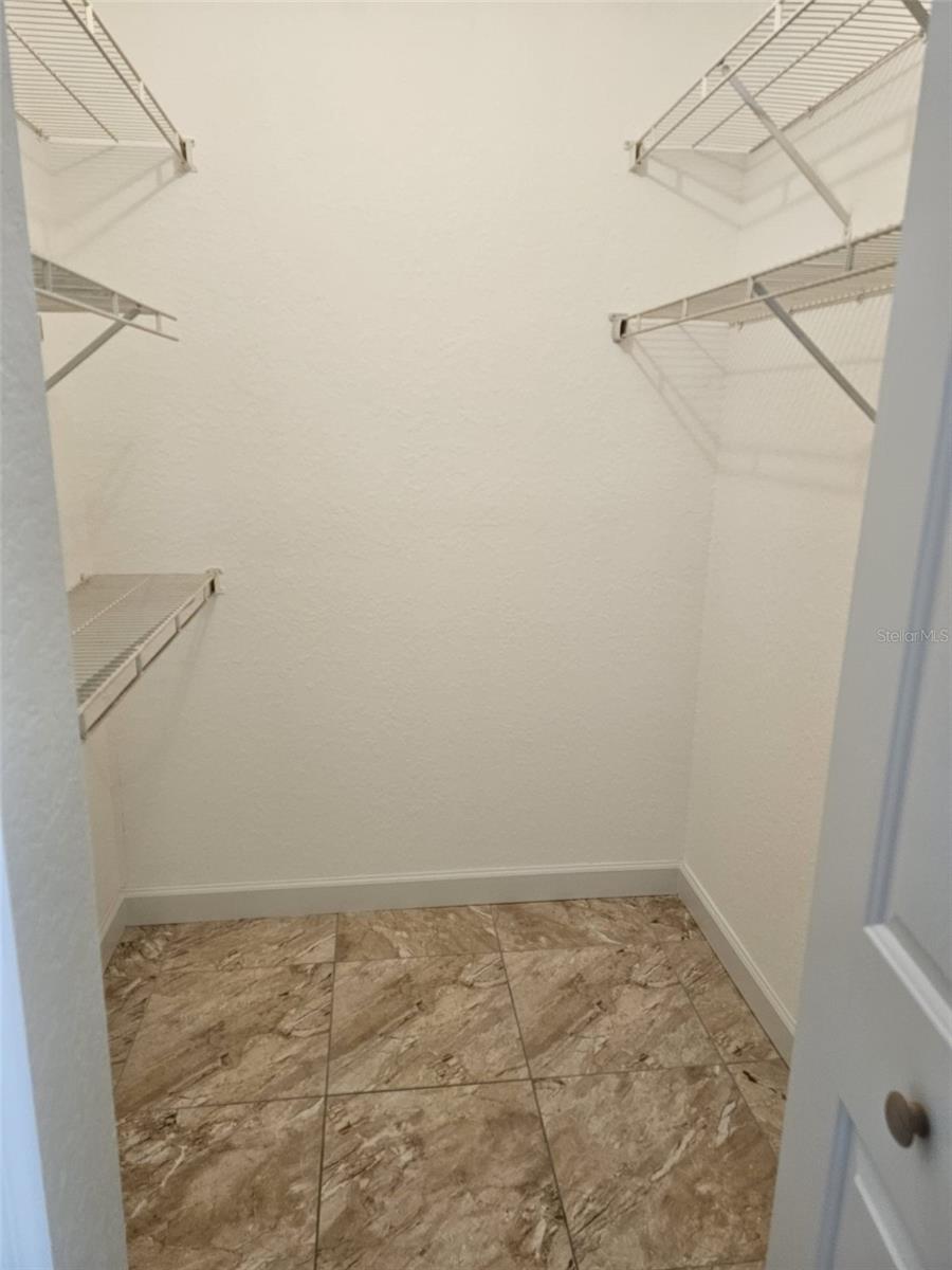 Image 5 of 20 For 13815 Fairway Island Drive 1315