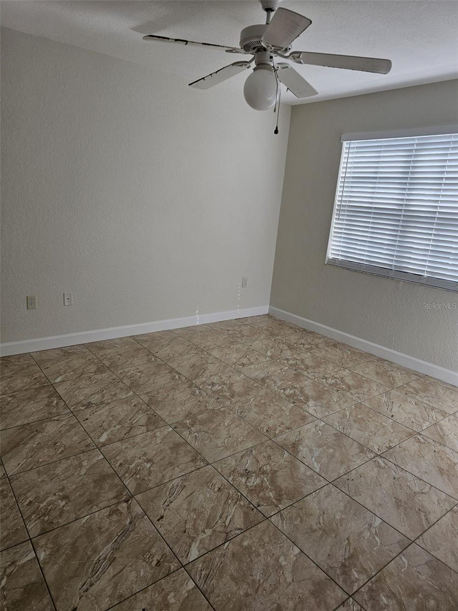 Image 8 of 20 For 13815 Fairway Island Drive 1315