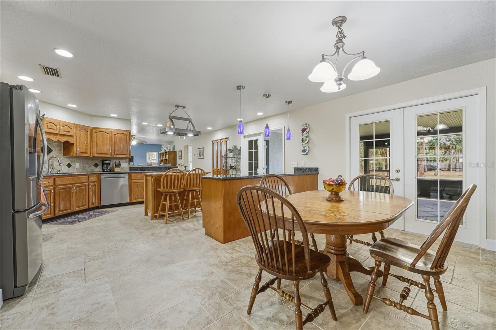 Image 15 of 45 For 2285 Maine Street