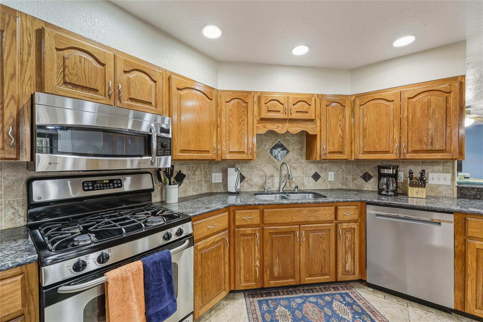 Image 20 of 45 For 2285 Maine Street