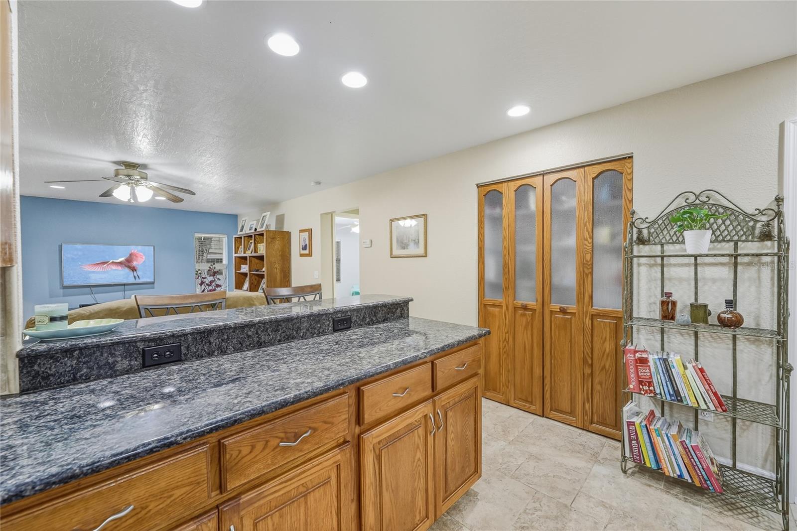 Image 21 of 45 For 2285 Maine Street