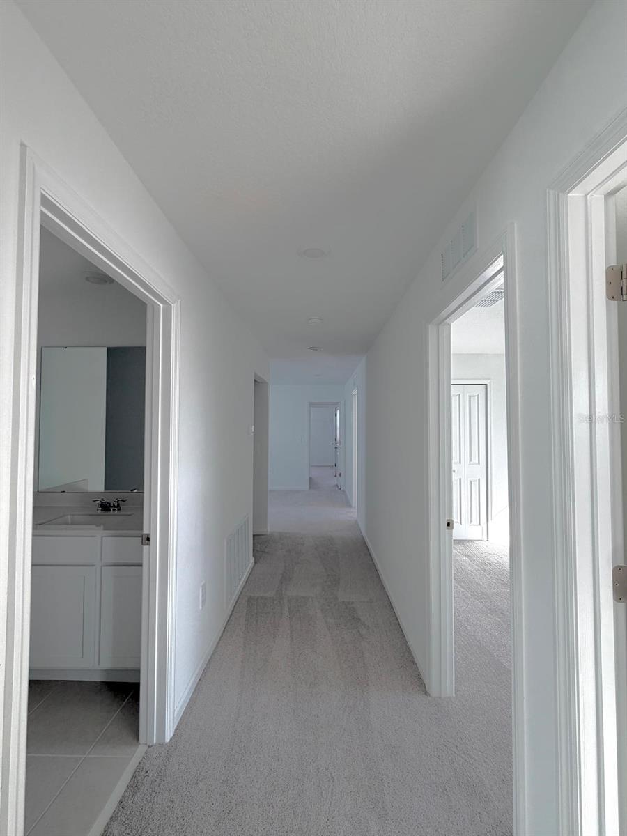 Listing photo id 8 for 2142 Chris Drive