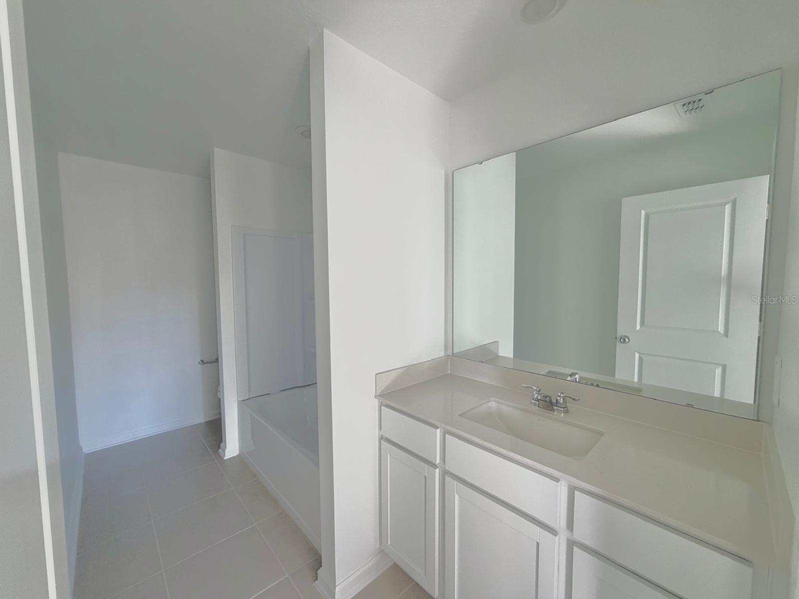 Listing photo id 18 for 2142 Chris Drive