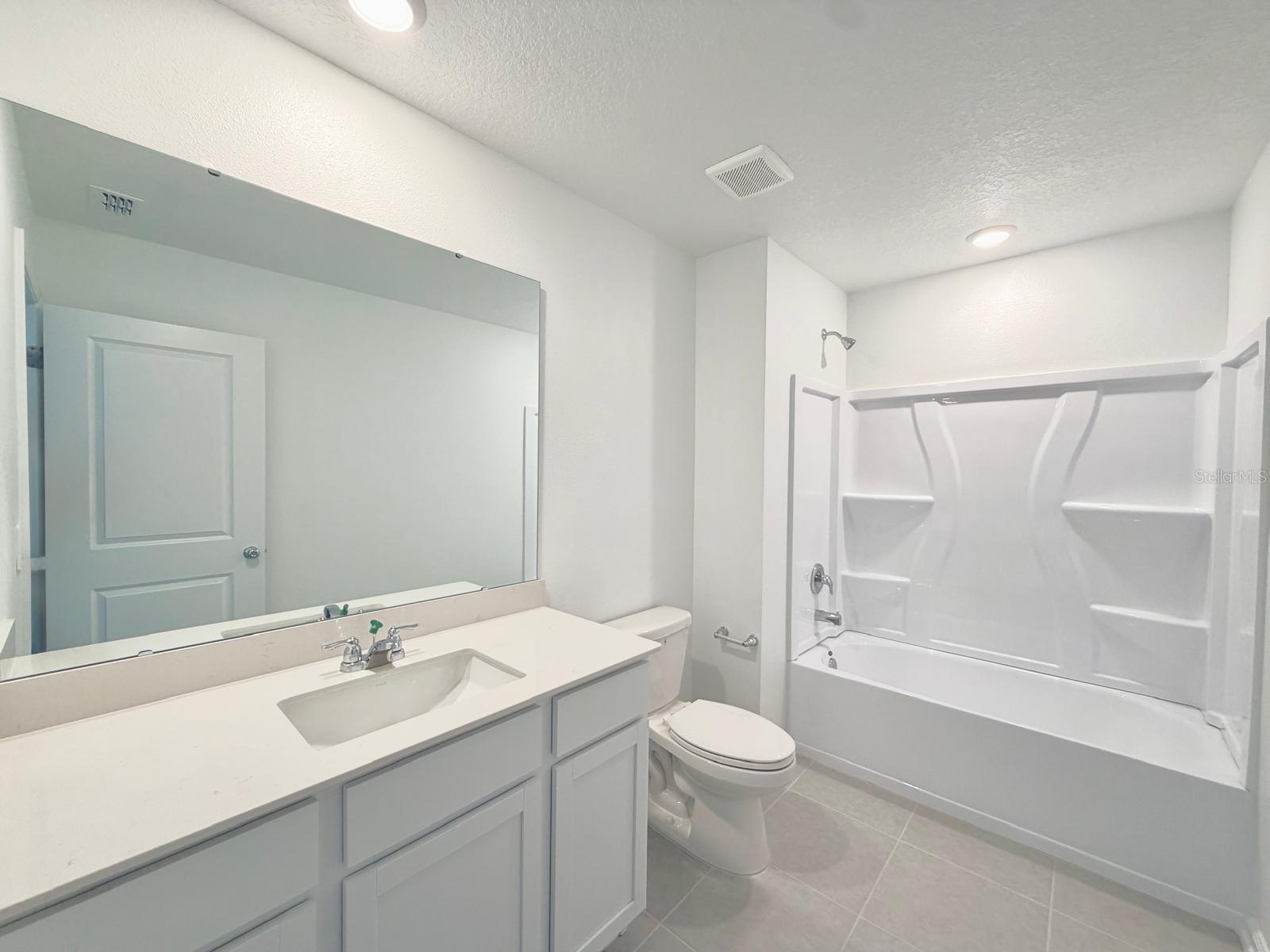 Listing photo id 19 for 2142 Chris Drive