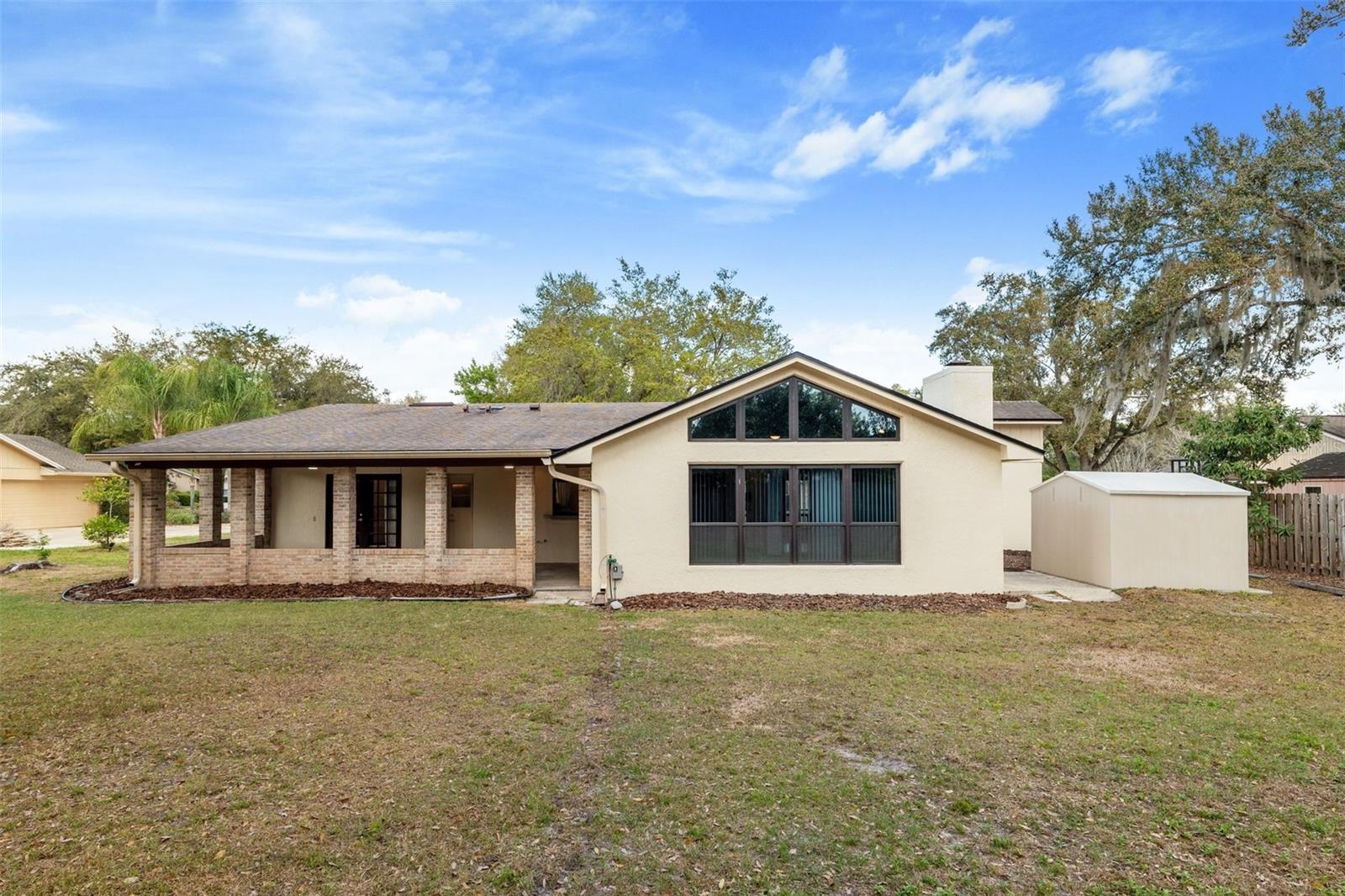 Listing photo id 14 for 1445 Mt Laurel Drive