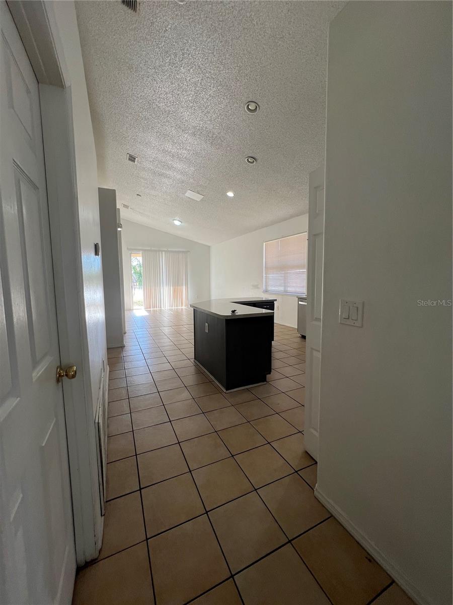 Image 12 of 19 For 617 Lake Biscayne Way