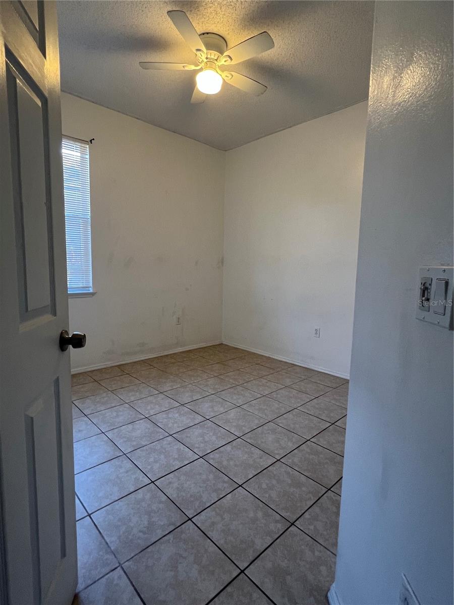 Image 7 of 19 For 617 Lake Biscayne Way