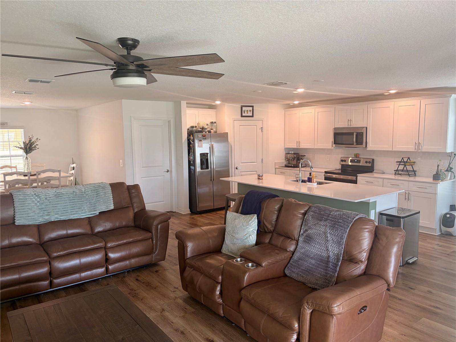 Image 3 of 29 For 5325 Red Coral Circle