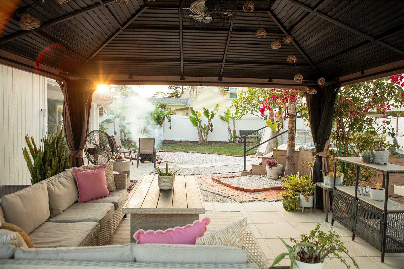 Listing photo id 26 for 7029 Delta Way