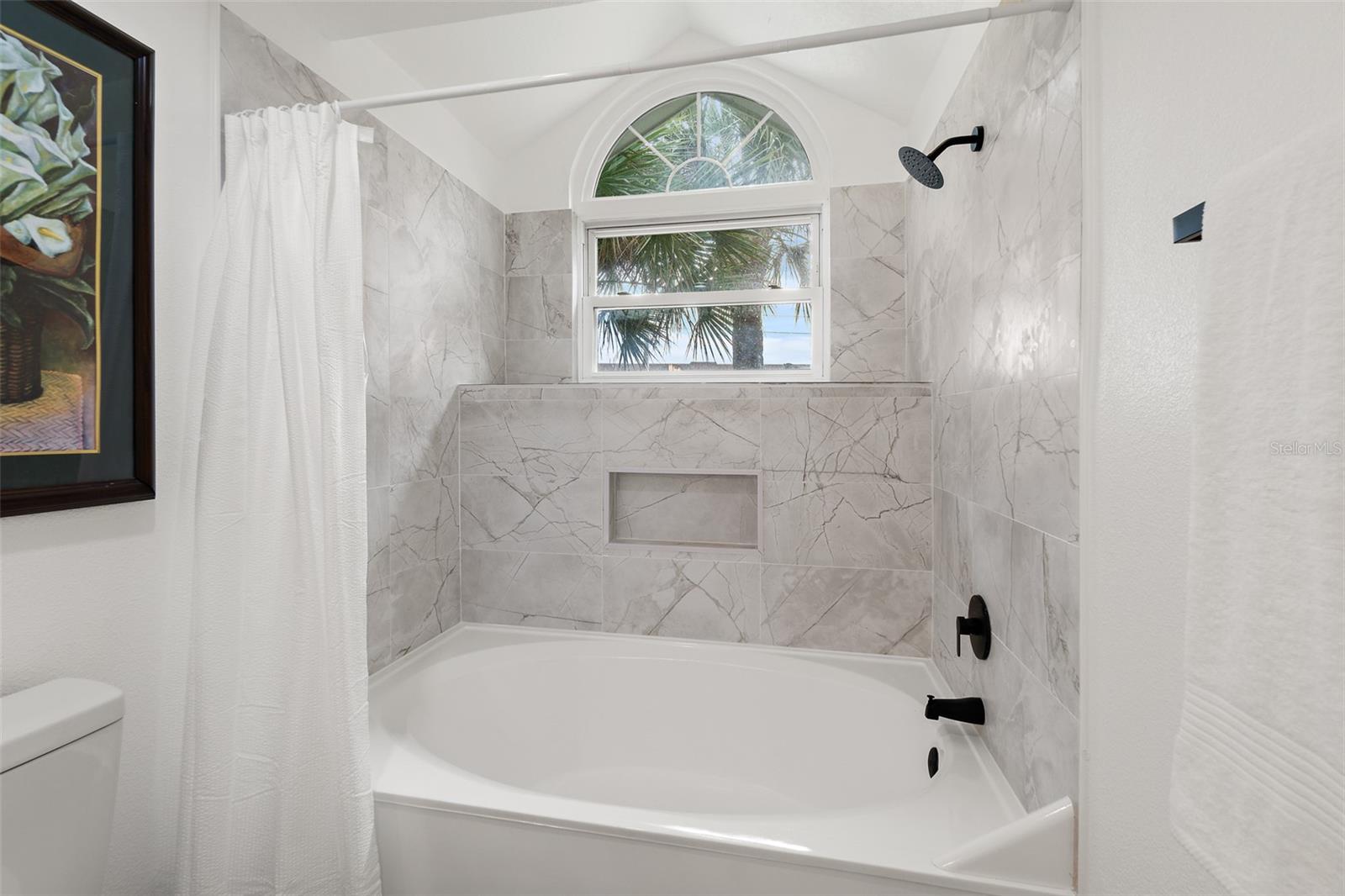 Listing photo id 21 for 8495 Ridgewood Avenue