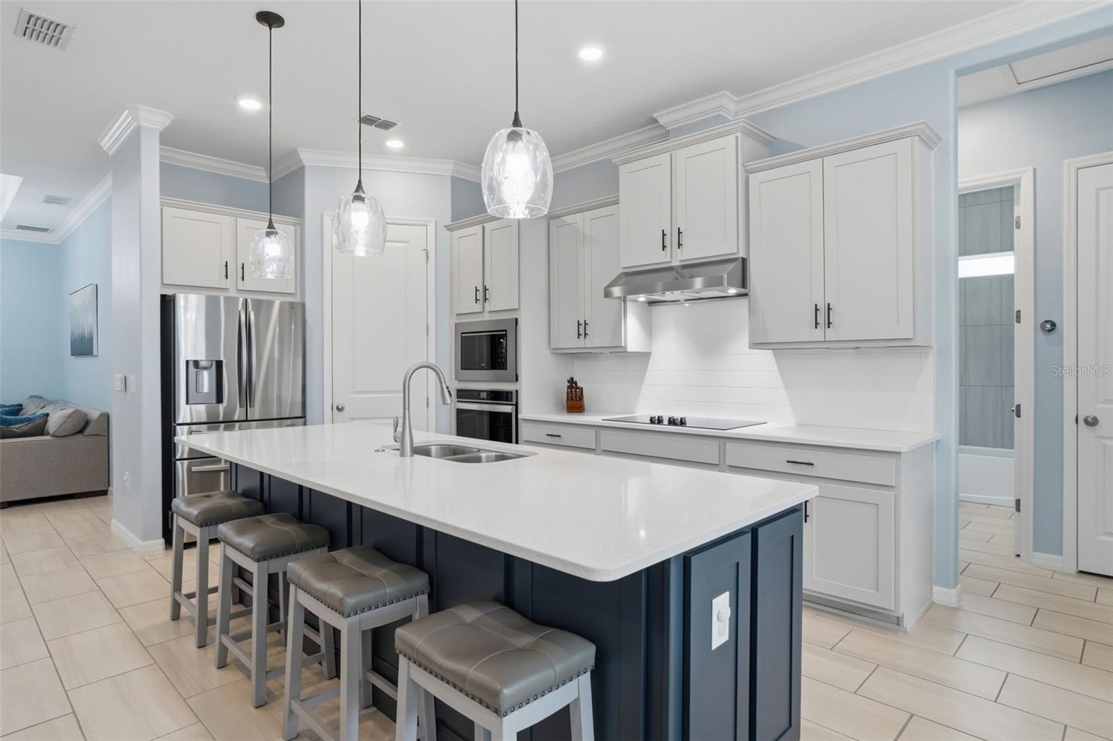 Image 12 of 41 For 16824 Ridgewood Avenue