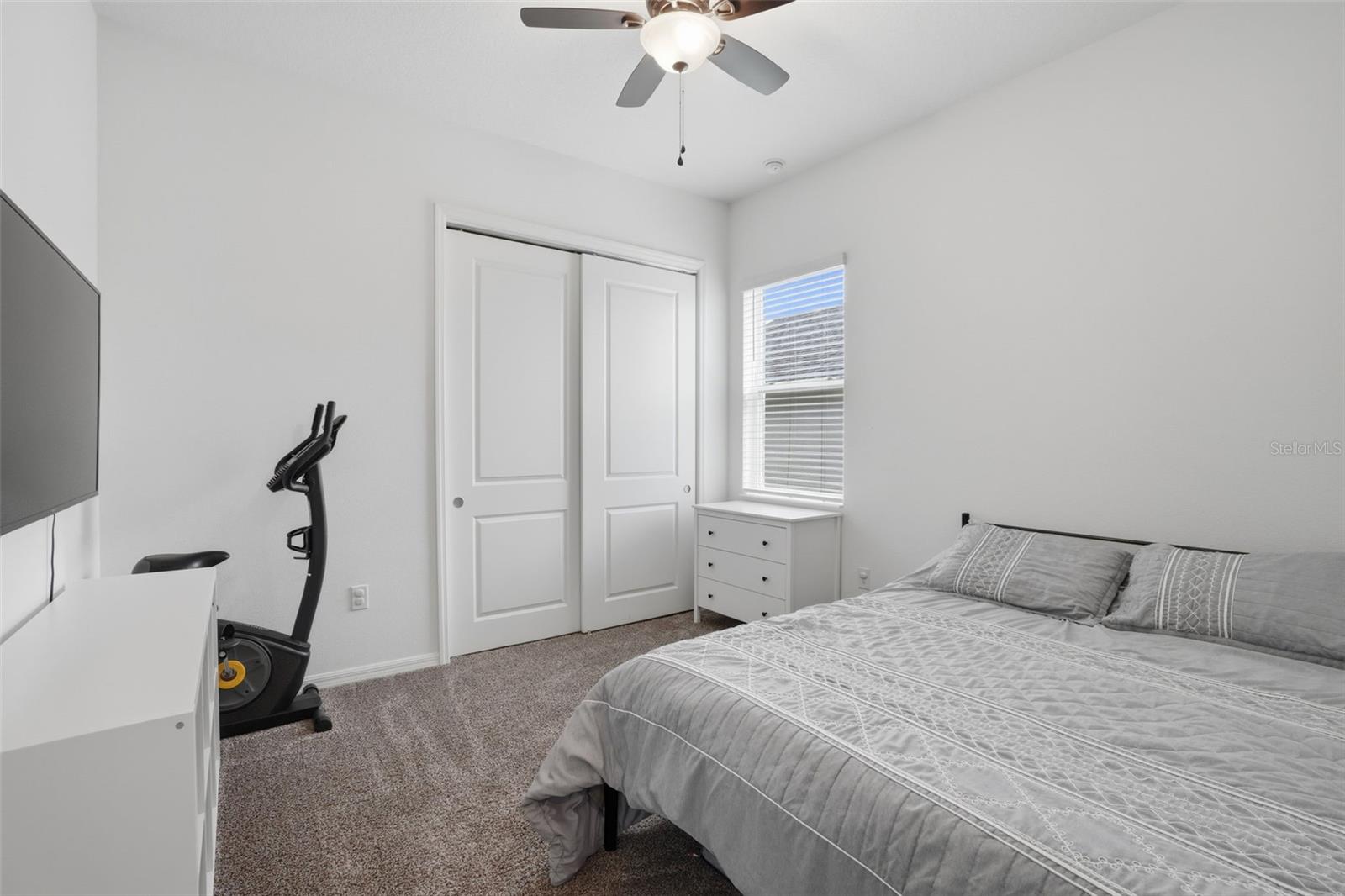 Image 26 of 41 For 16824 Ridgewood Avenue