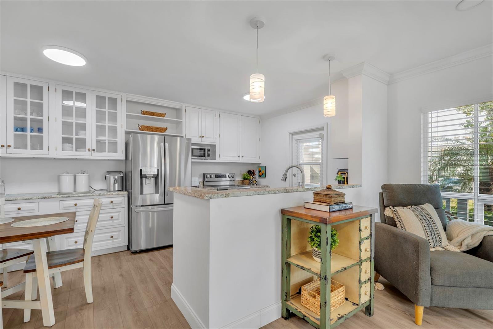 Image 10 of 30 For 1140 Orlando Avenue F-1