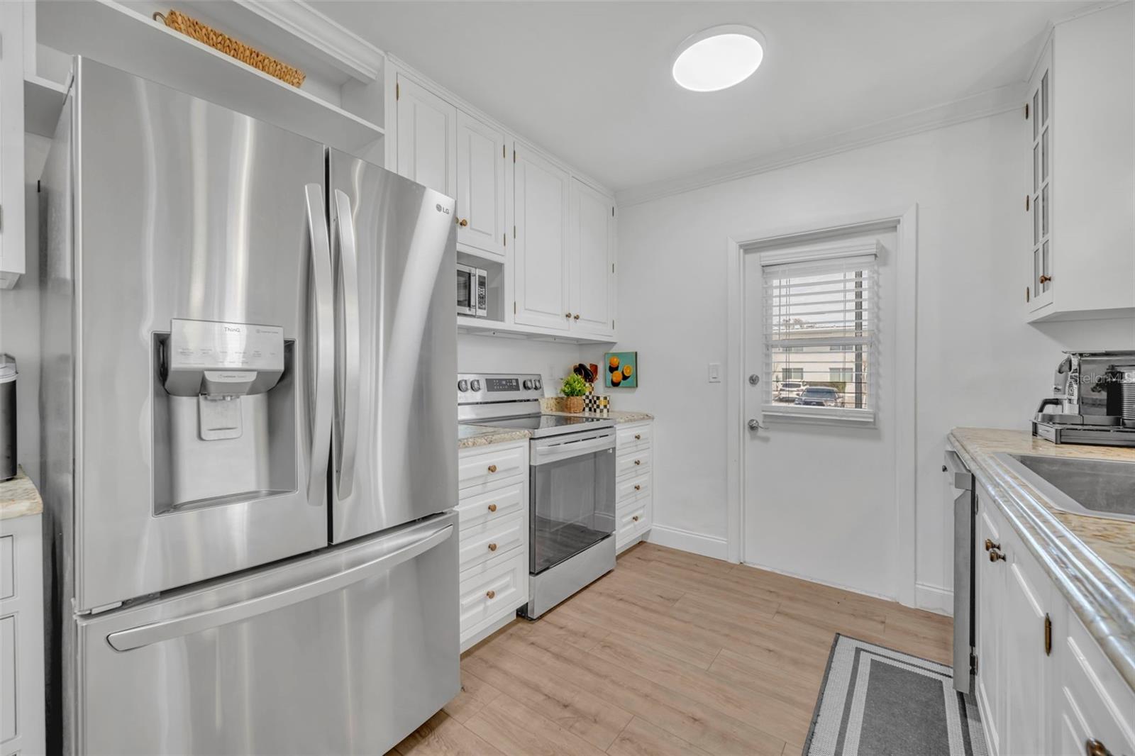 Image 12 of 30 For 1140 Orlando Avenue F-1