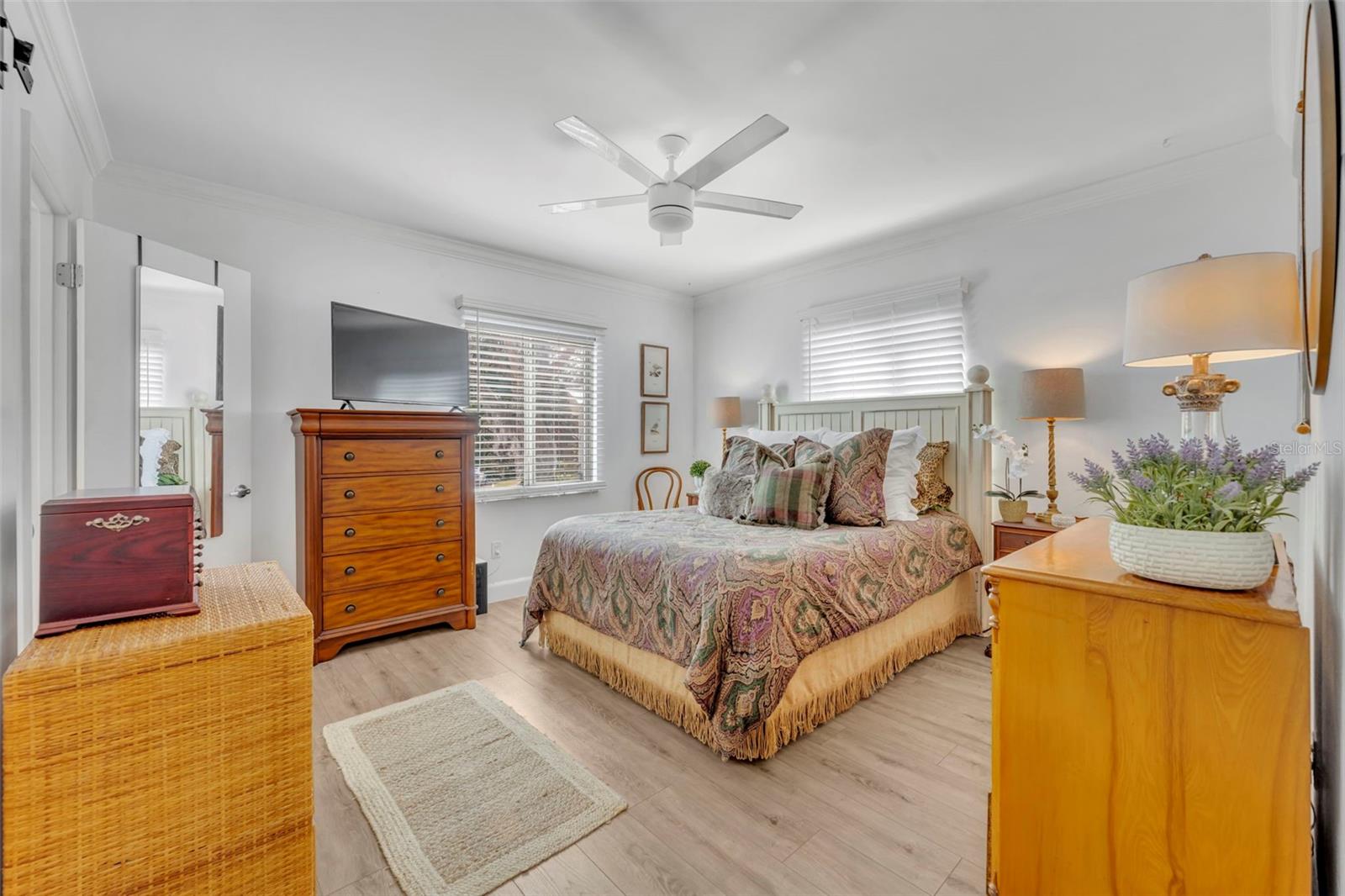 Image 19 of 30 For 1140 Orlando Avenue F-1