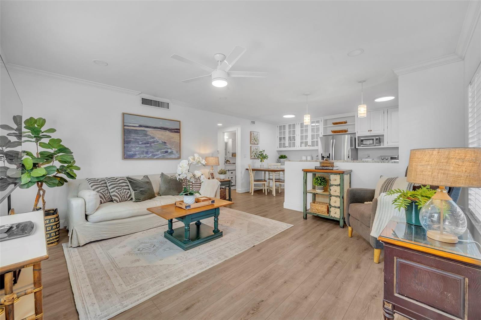 Image 6 of 30 For 1140 Orlando Avenue F-1