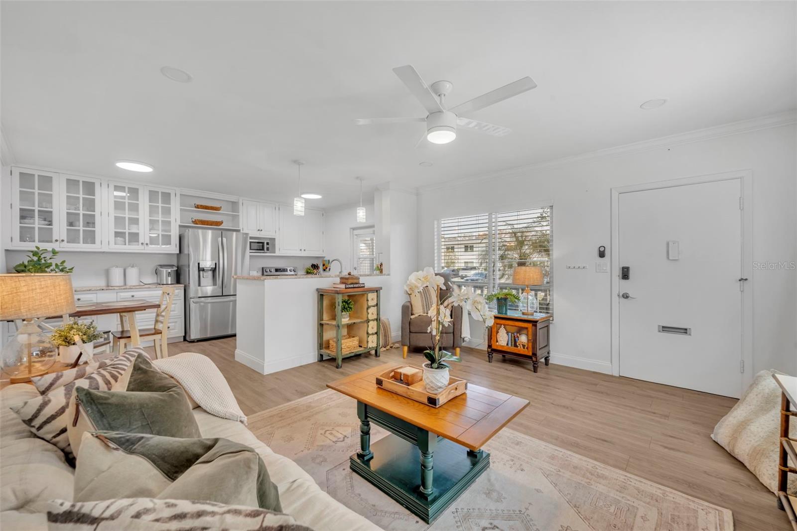 Image 8 of 30 For 1140 Orlando Avenue F-1