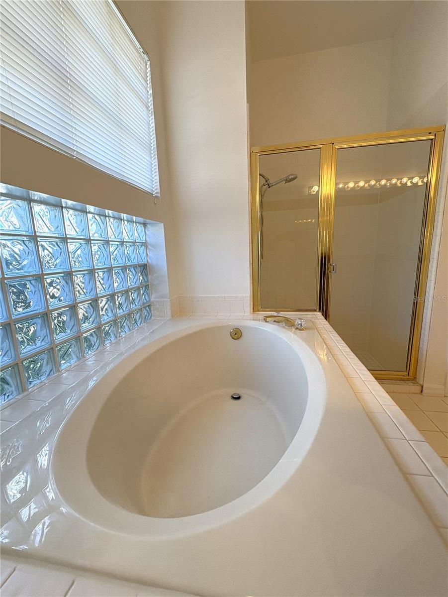 Image 21 of 24 For 3940 Corveta Court