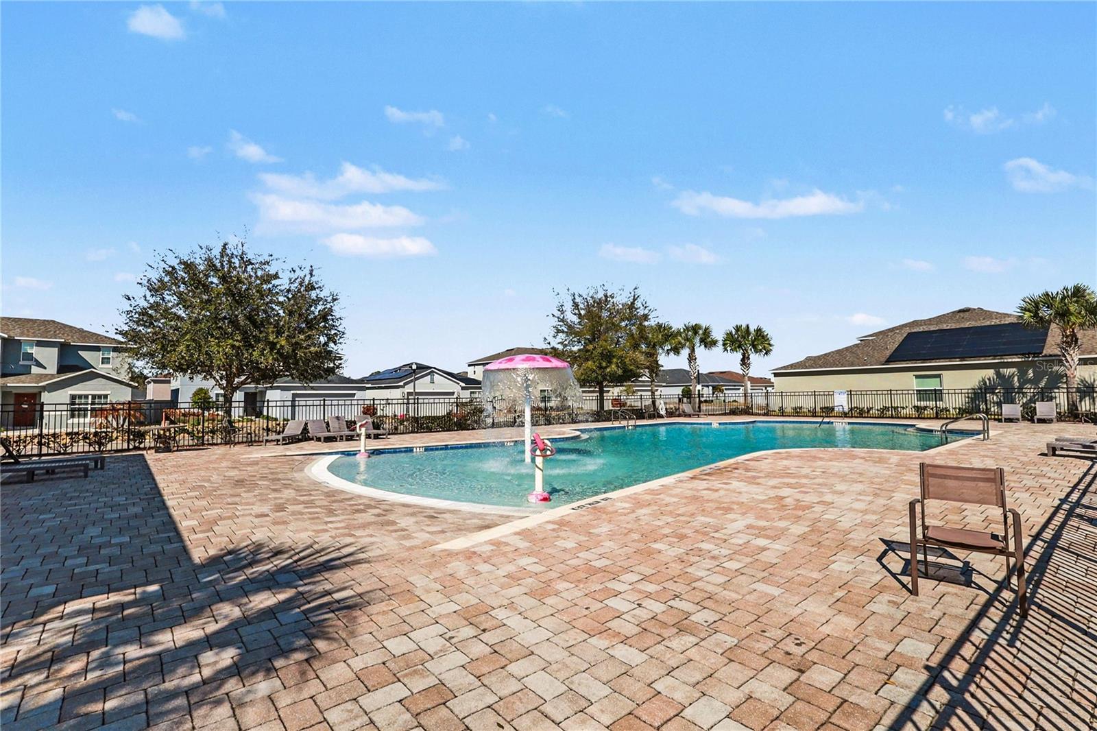 Image 7 of 14 For 257 Hamlet Loop