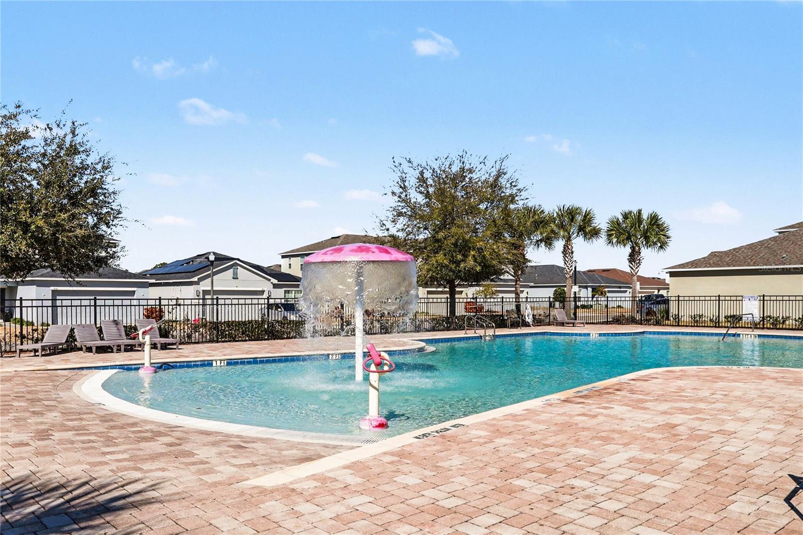 Image 8 of 14 For 257 Hamlet Loop