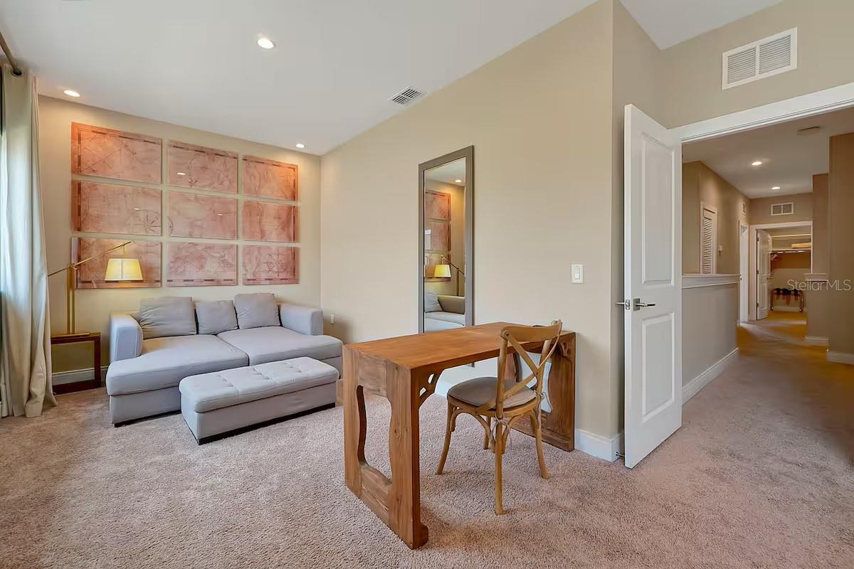 Image 10 of 25 For 3112 Rockefeller Way