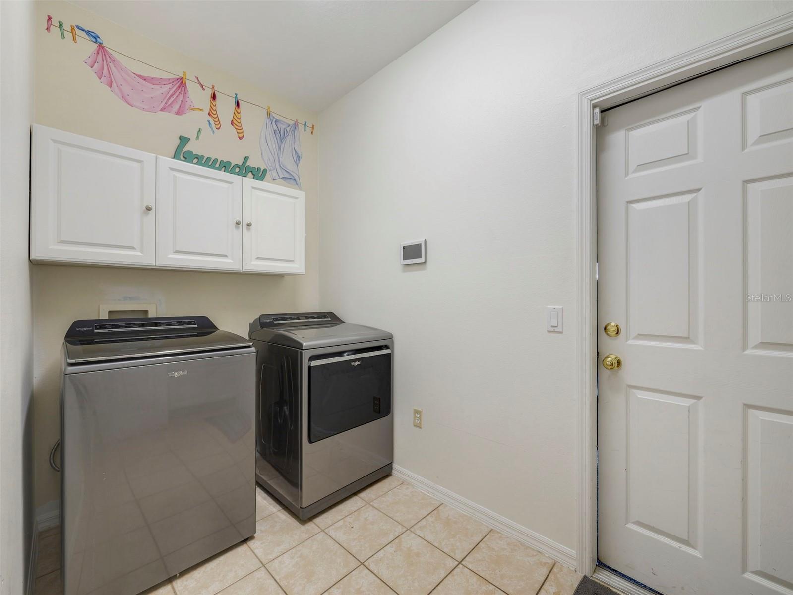 Image 18 of 37 For 246 New River Drive