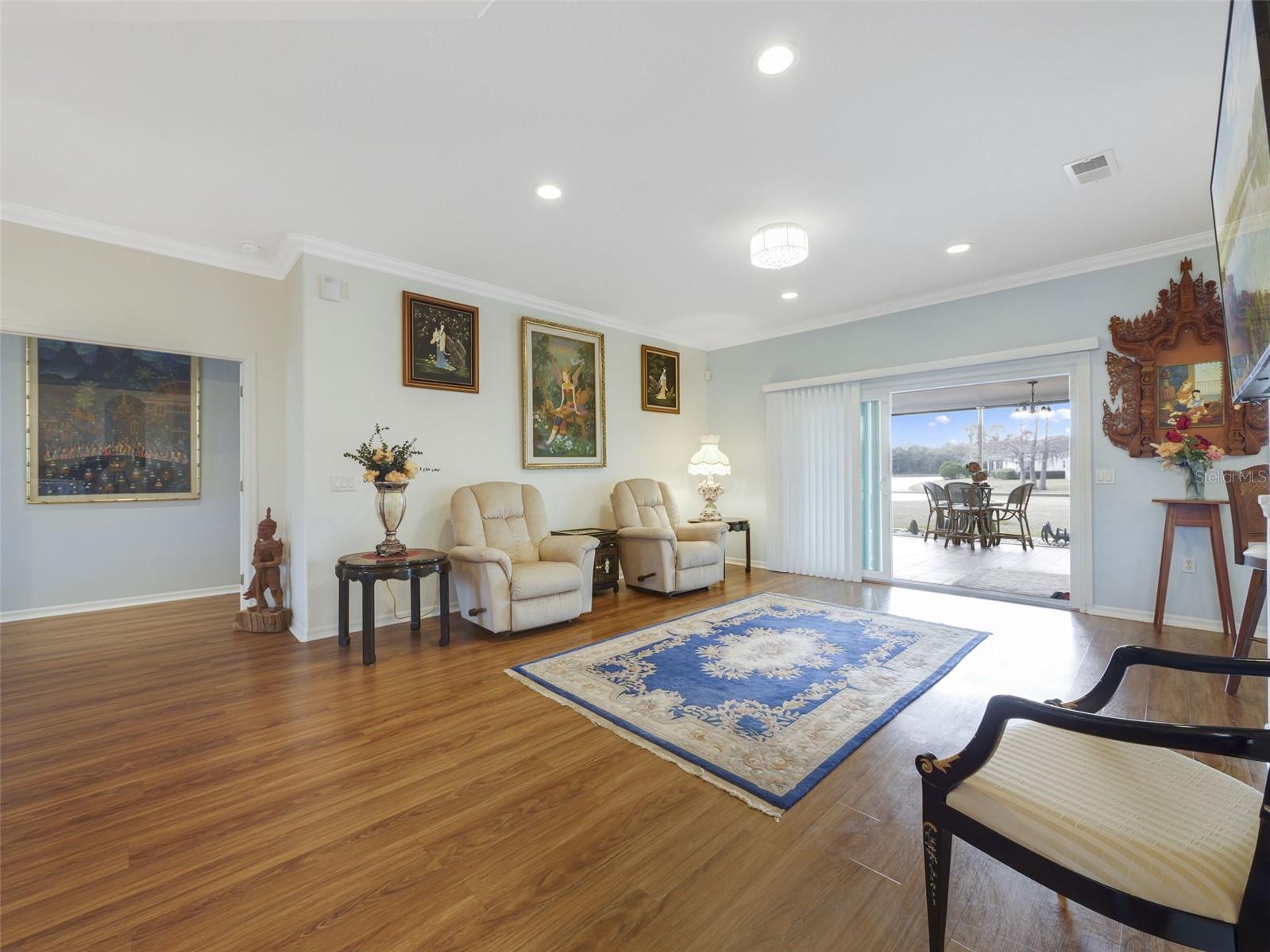 Image 5 of 37 For 246 New River Drive