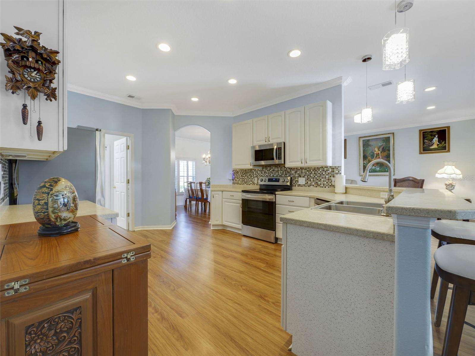 Image 9 of 37 For 246 New River Drive