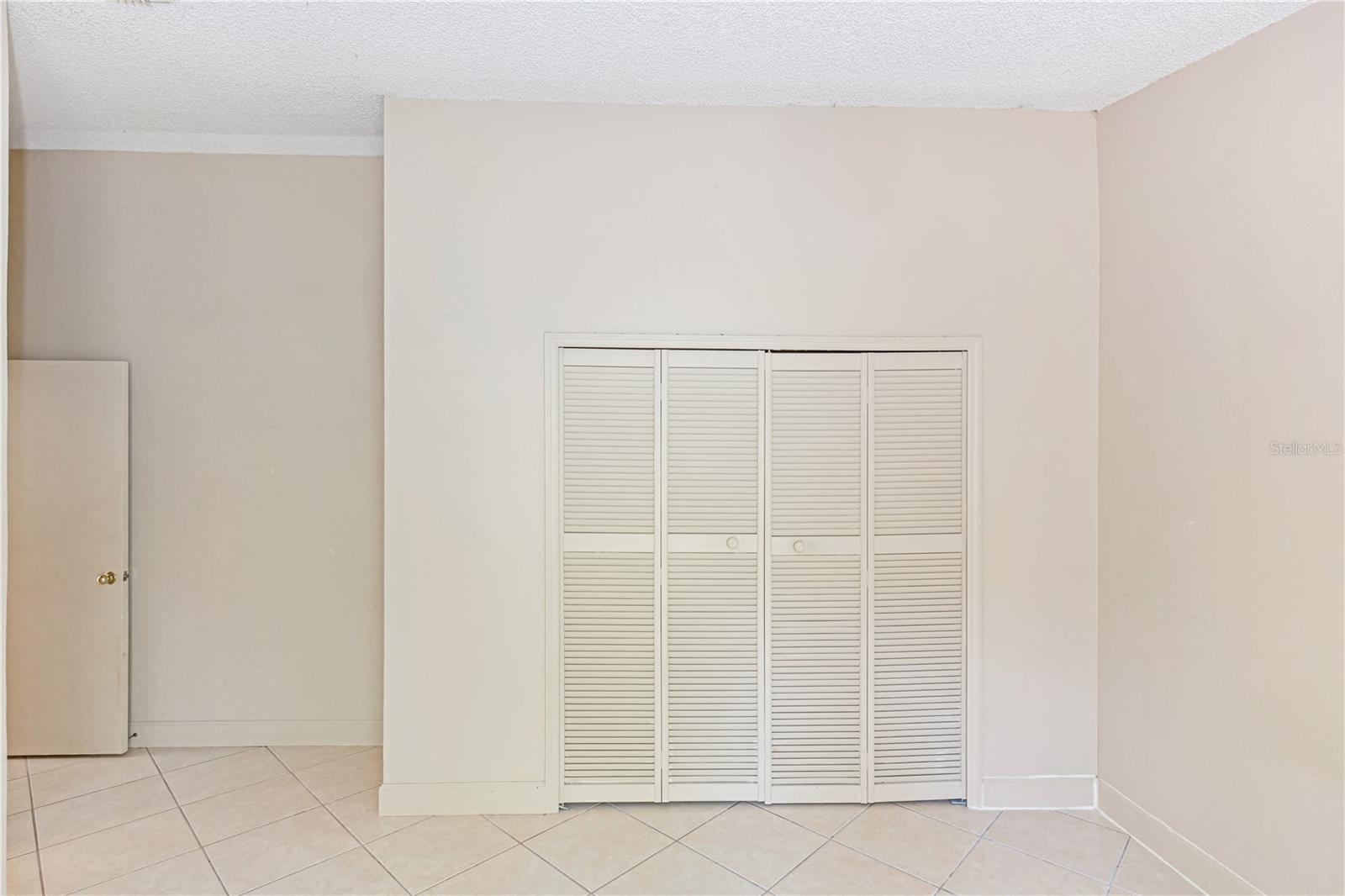 Image 19 of 27 For 1073 Humphrey Boulevard