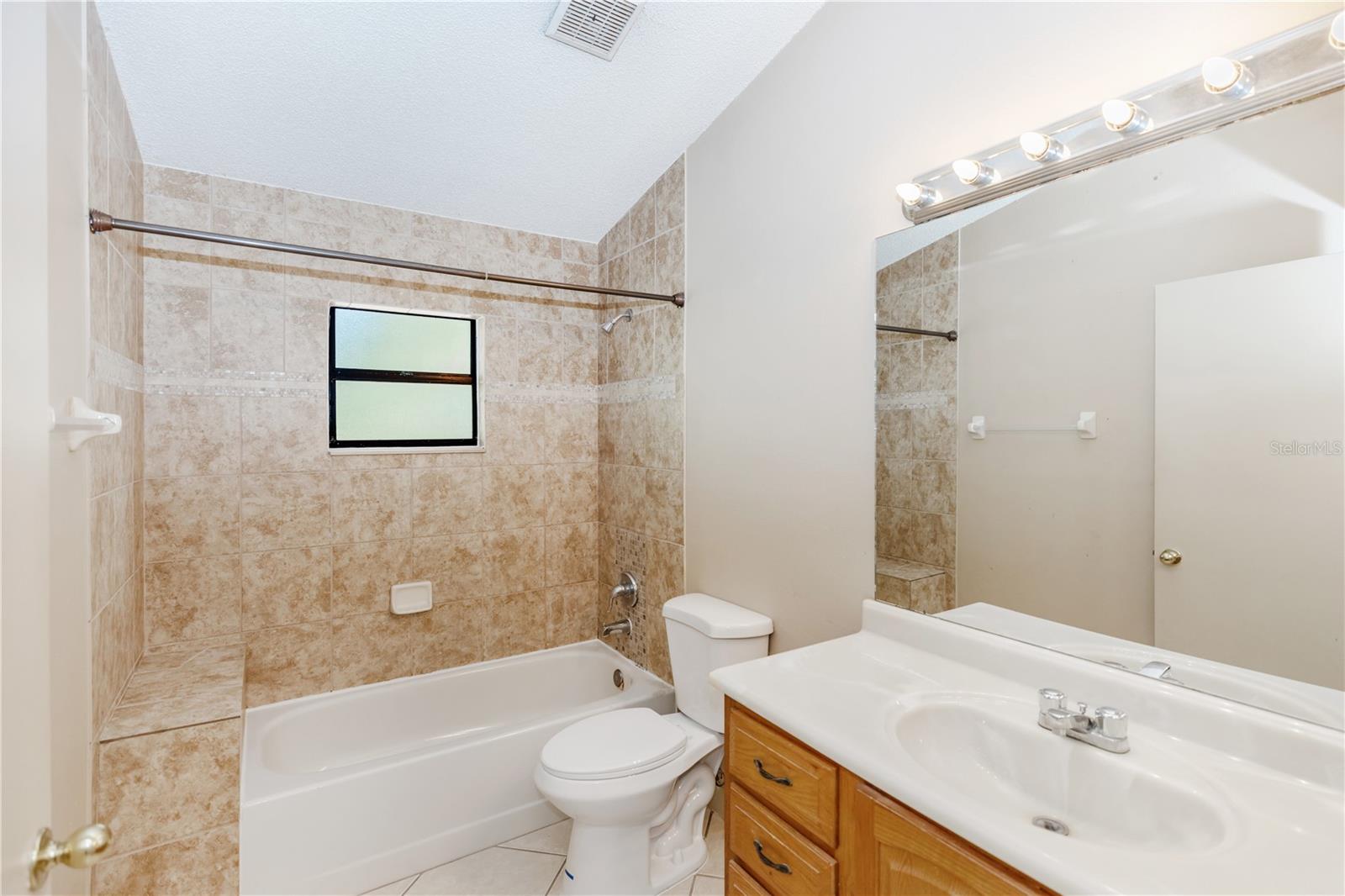 Image 20 of 27 For 1073 Humphrey Boulevard