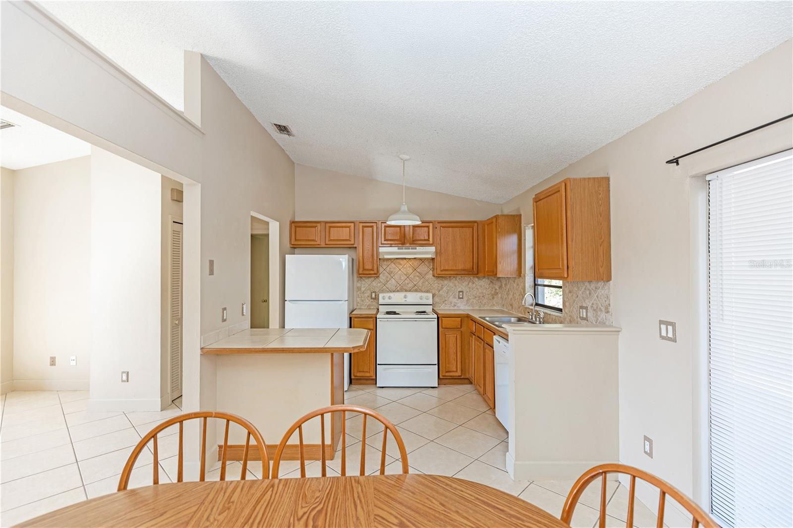 Image 8 of 27 For 1073 Humphrey Boulevard