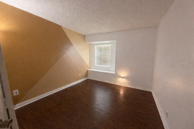 Image 13 of 22 For 382 Moffat Loop