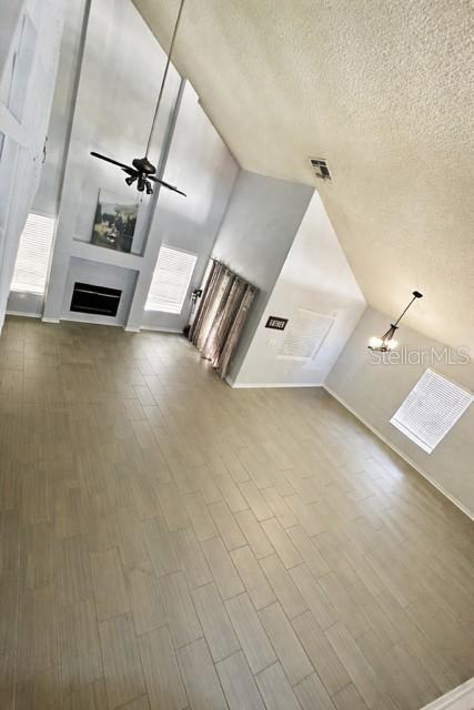 Image 6 of 22 For 382 Moffat Loop