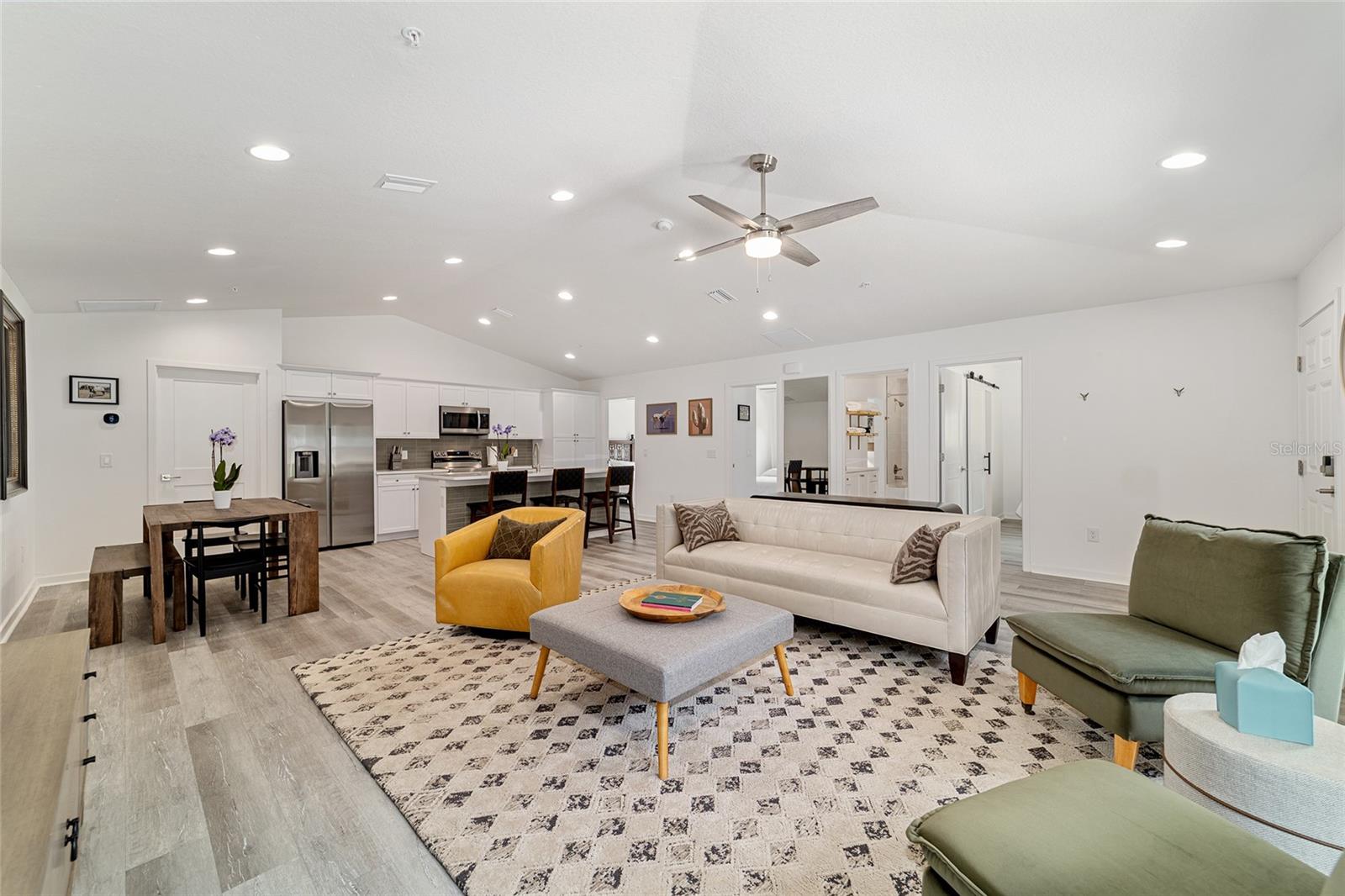 Image 10 of 39 For 4400 74th Terrace