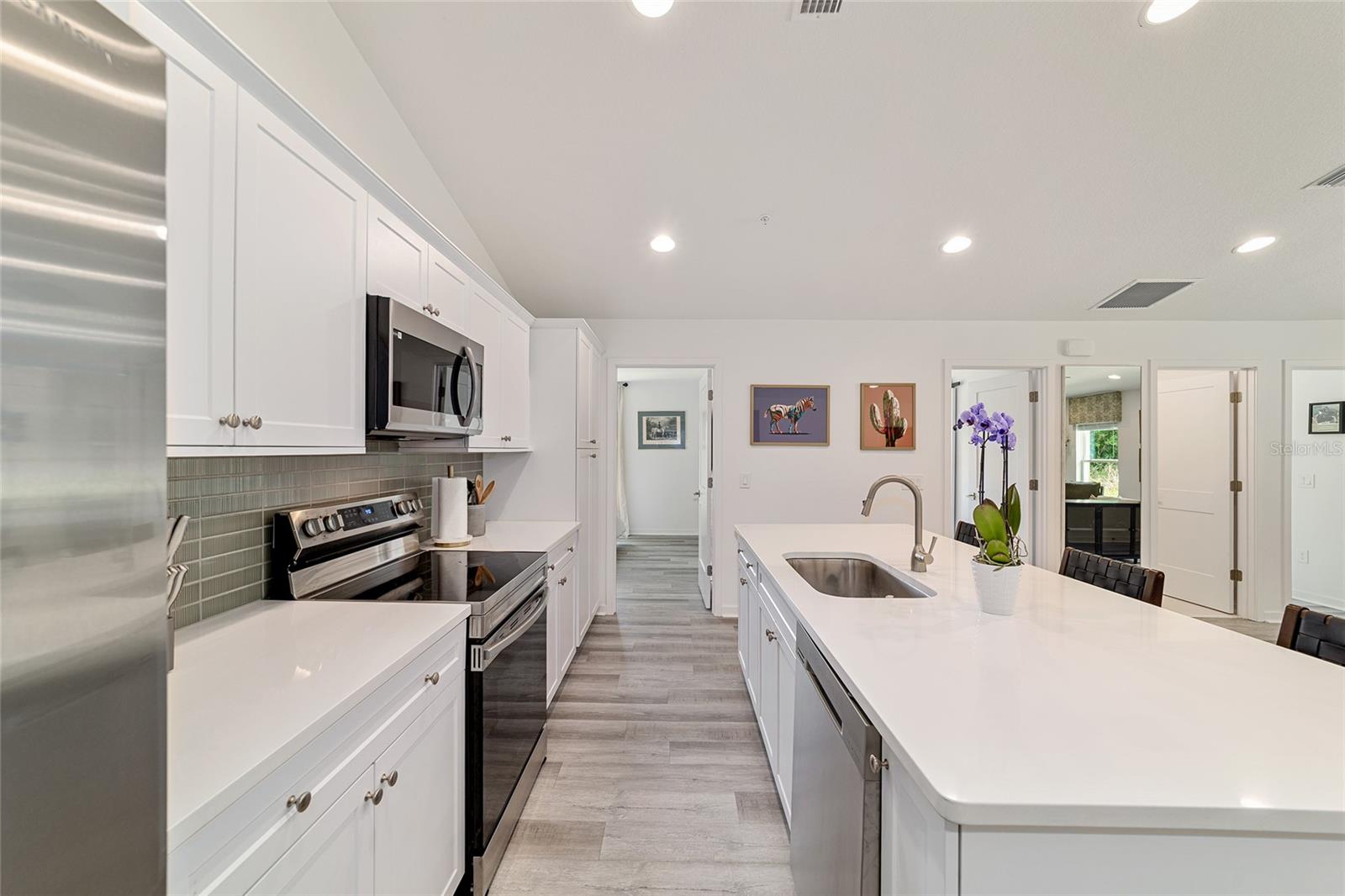 Image 14 of 39 For 4400 74th Terrace