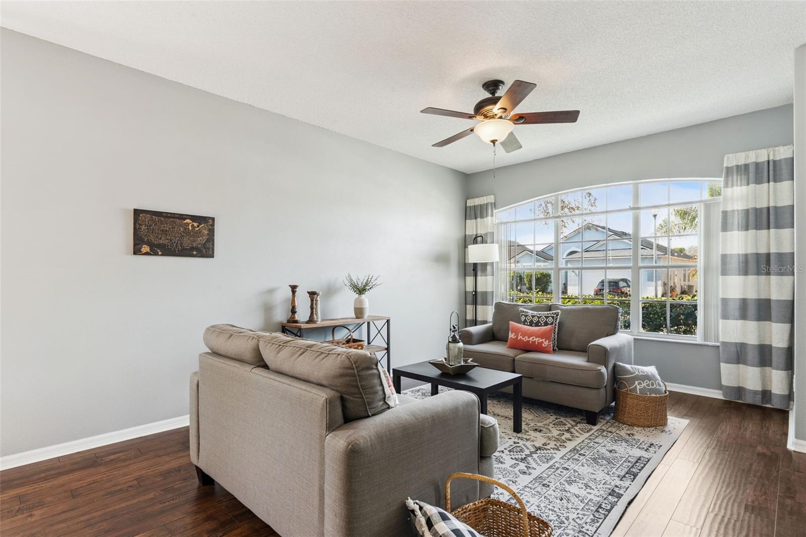 Image 4 of 29 For 14214 Castlerock Drive