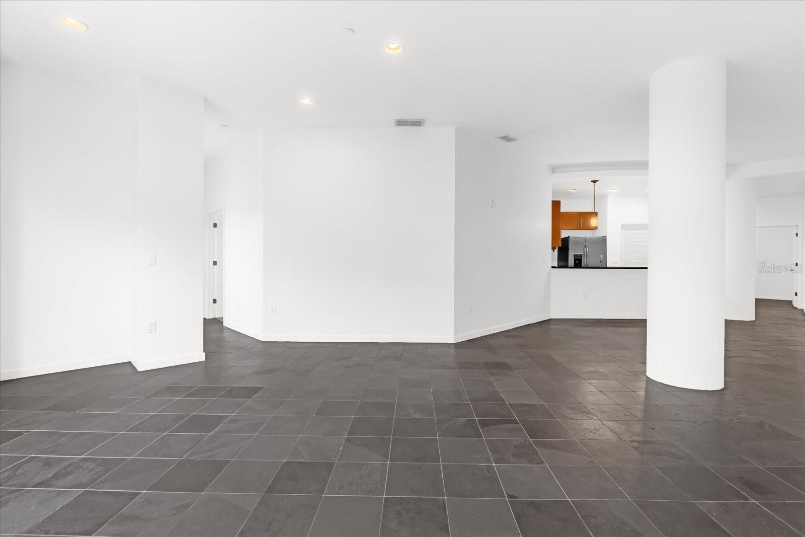 Image 15 of 30 For 1 Eola Drive 3