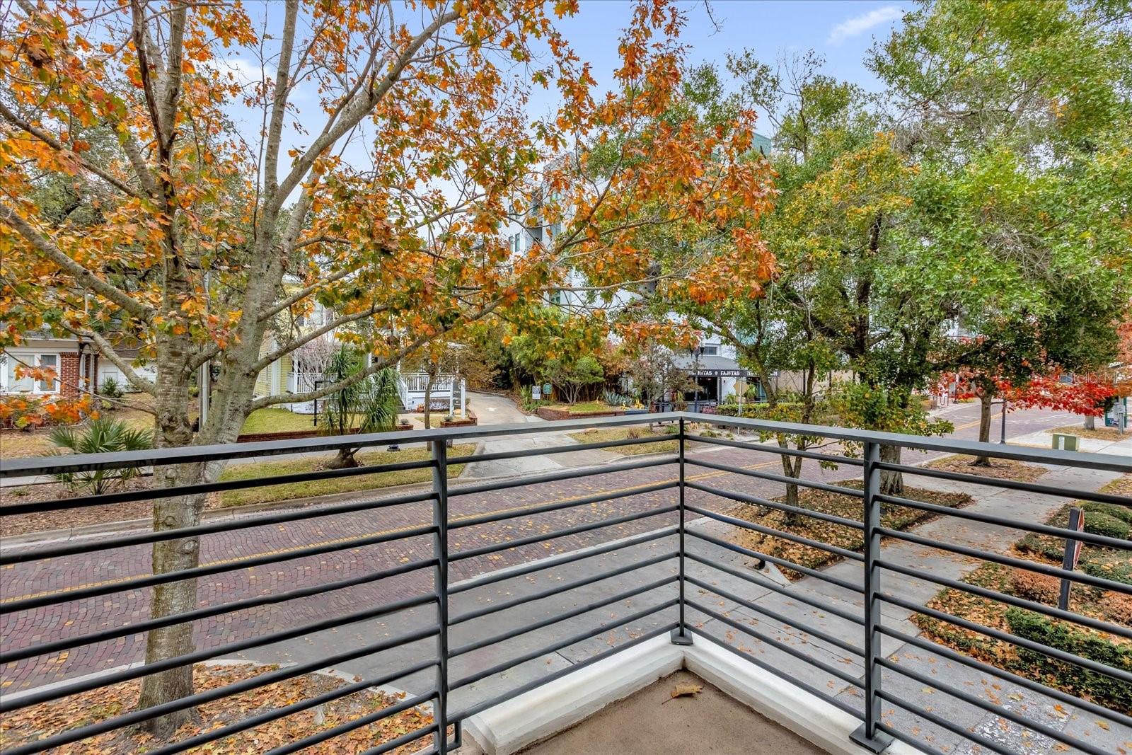 Image 20 of 30 For 1 Eola Drive 3