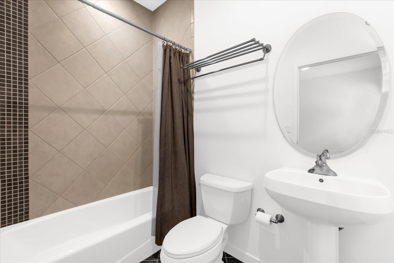 Image 28 of 30 For 1 Eola Drive 3