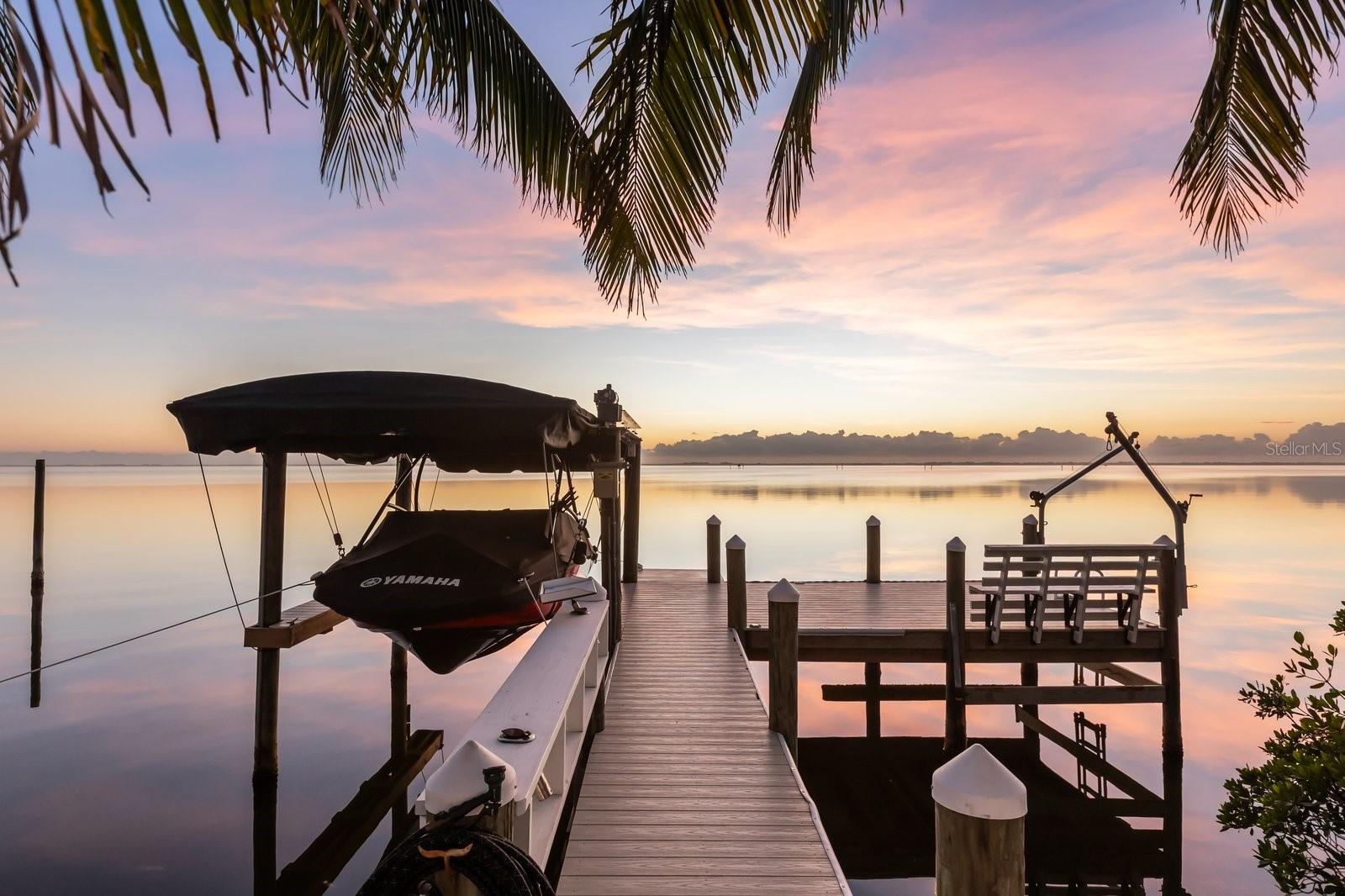 Listing photo id 3 for 2 River Falls Dr