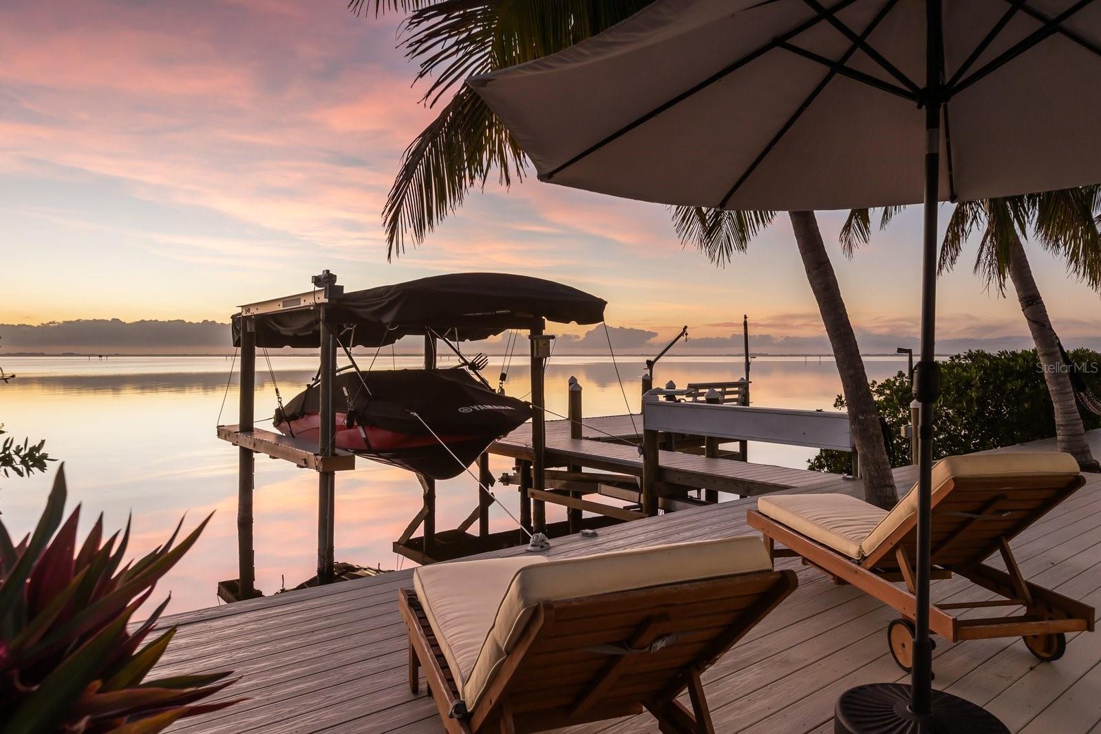 Listing photo id 57 for 2 River Falls Dr