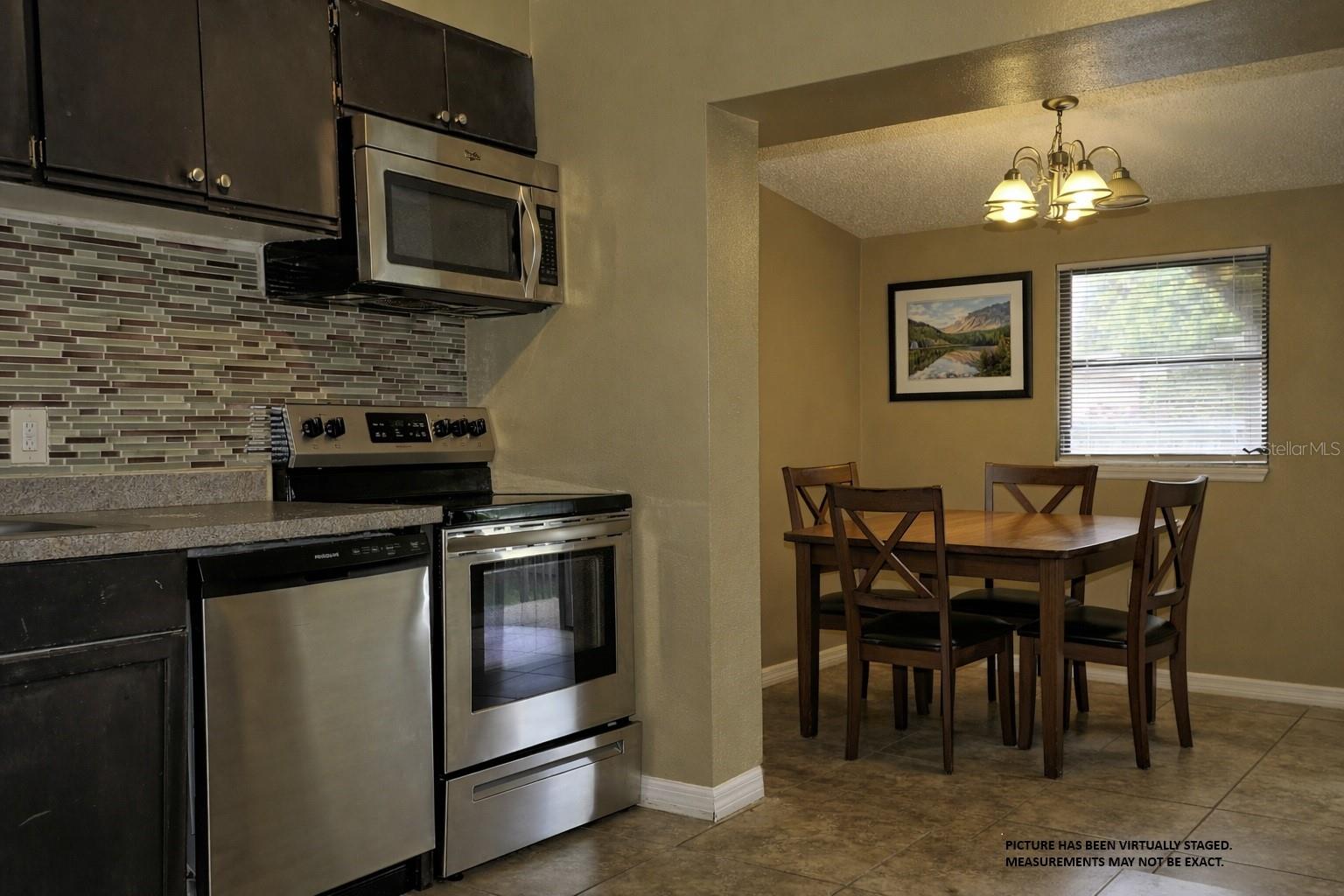 Image 4 of 21 For 882 Prim Drive