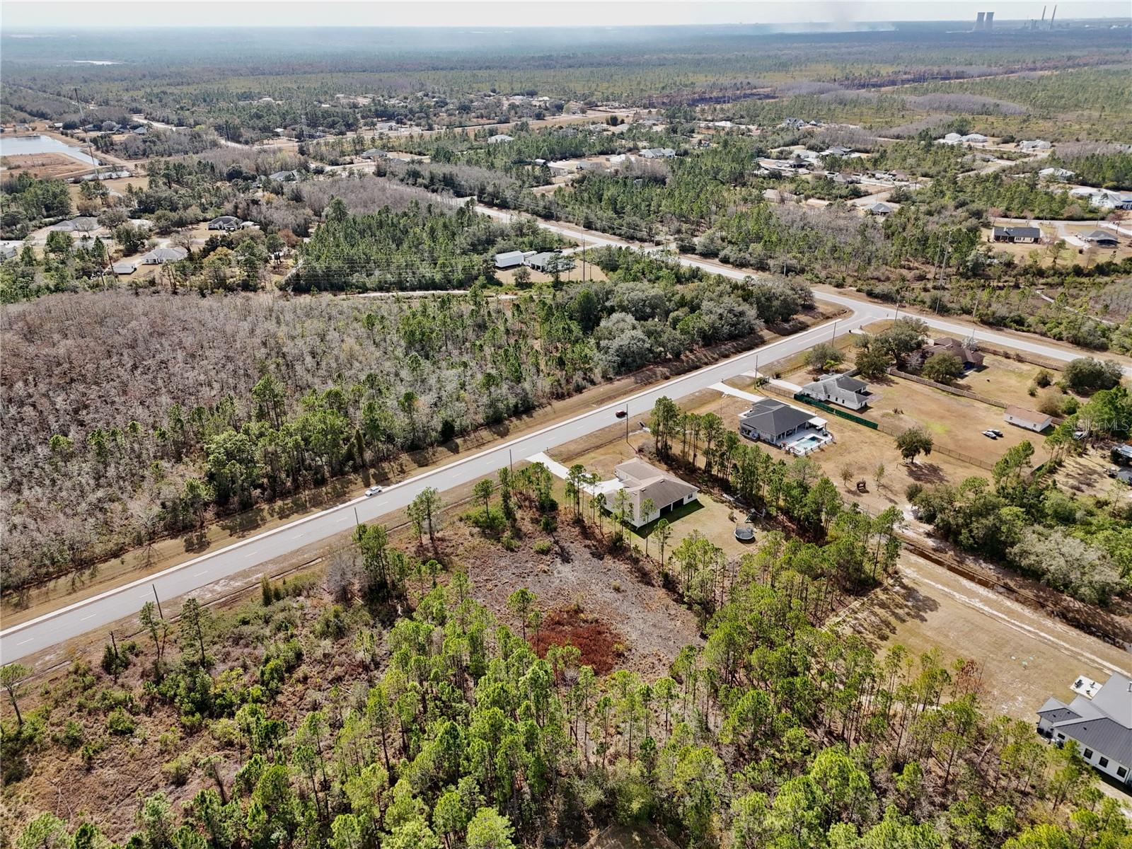 Image 13 of 23 For 19115 Meredith Parkway