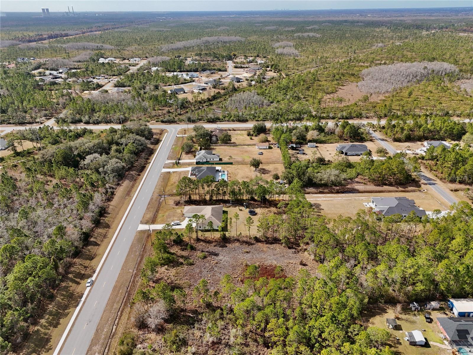 Image 14 of 23 For 19115 Meredith Parkway