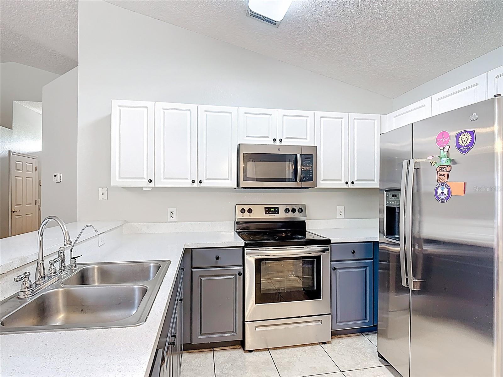 Image 18 of 48 For 4611 Cumbrian Lakes Drive