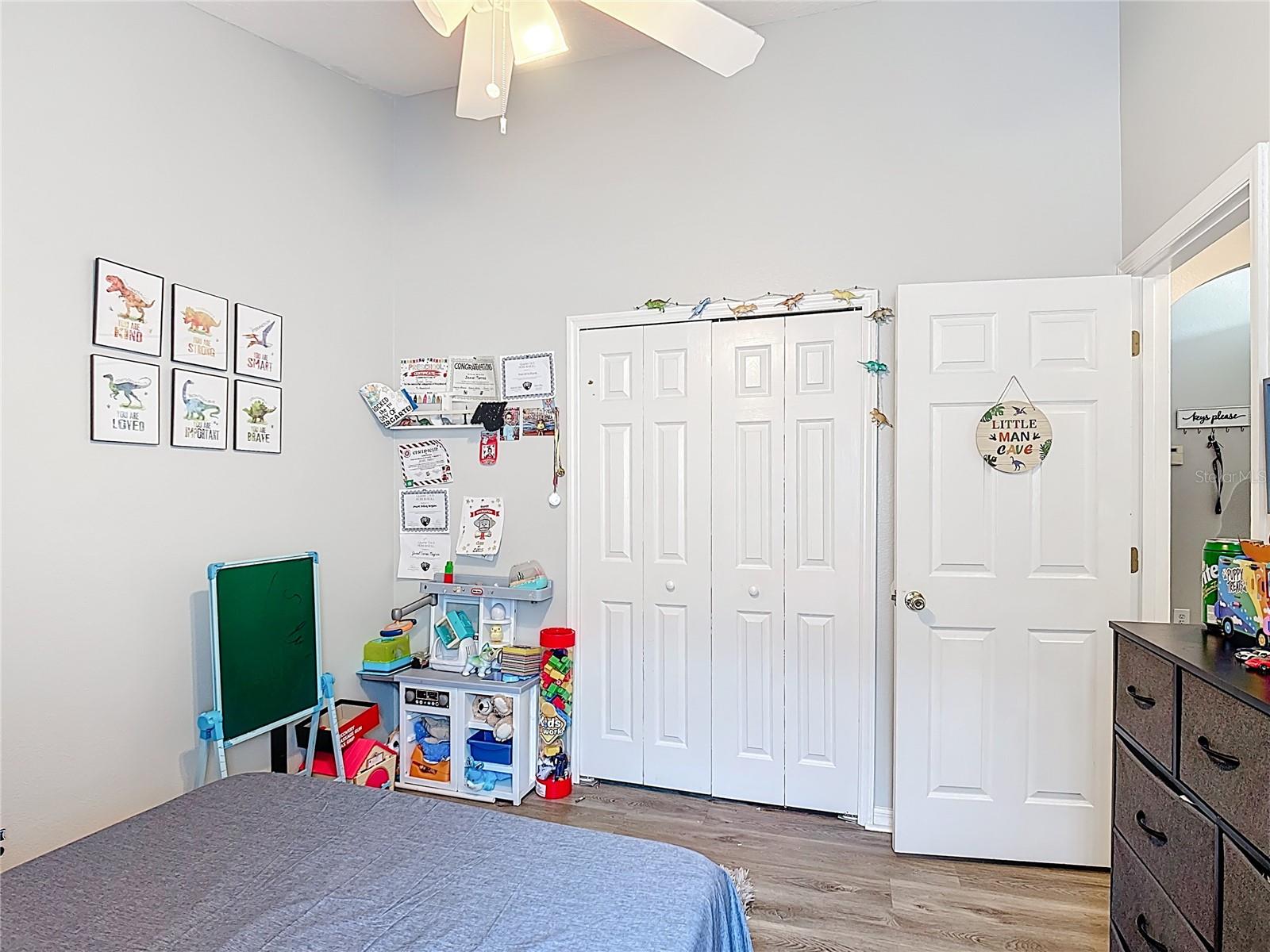 Image 22 of 48 For 4611 Cumbrian Lakes Drive